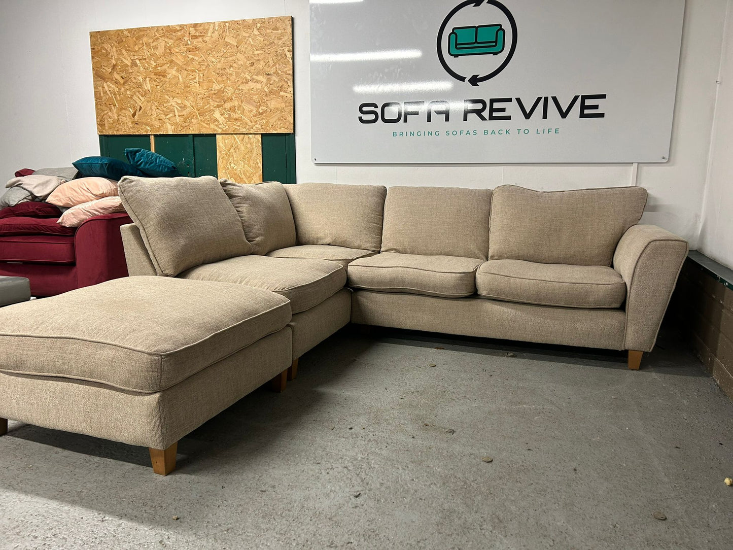 Beige SCS HUGO corner sofa with matching pouffe